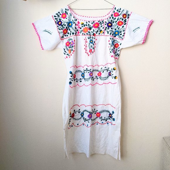 Embroidered Floral Mexican Dress - Picture 6 of 6